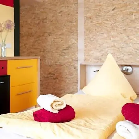 Selbstgemacht Hotel 3*